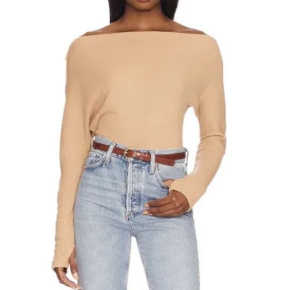 We The Free Tops - Free People We The Free Size M Fuji Thermal Long Sleeve Off Shoulder Top
Beige